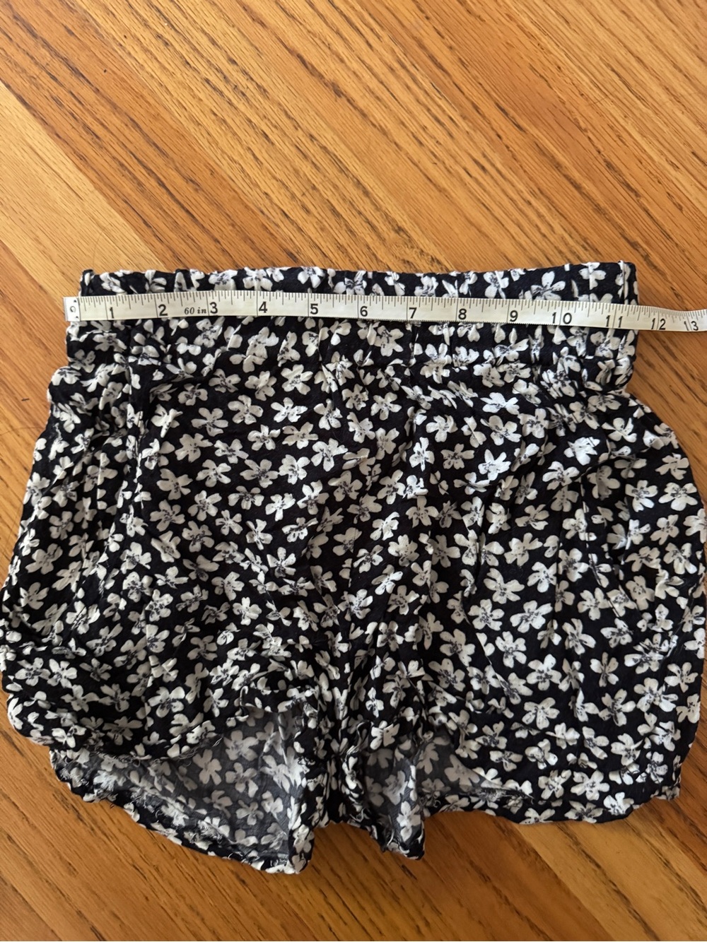 Brandy Melville Black Floral Women’s Elastic Waist Shorts